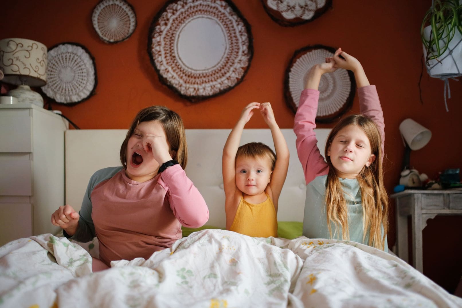 Σταδιακή Επιστροφή στη Σχολική Ρουτίνα: Τι Λένε οι Σύγχρονες Έρευνες